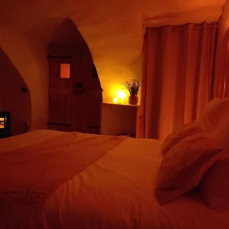 Nuit Romantique Avec Spa Privatif Meilhaud Exteriér fotografie