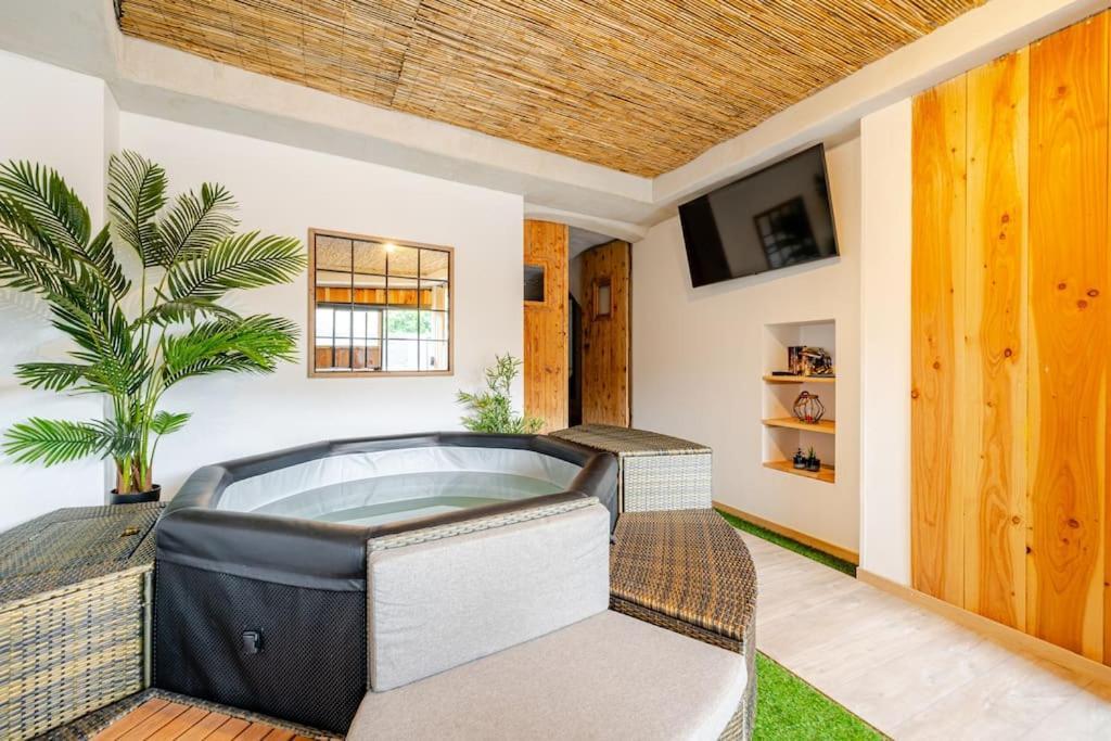 Nuit Romantique Avec Spa Privatif Meilhaud Exteriér fotografie